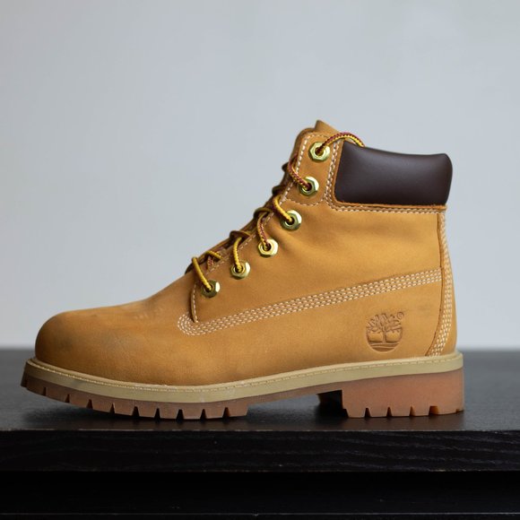 NWT Timberland 6-Inch Premium Waterproof boots For Boys - Picture 4 of 9